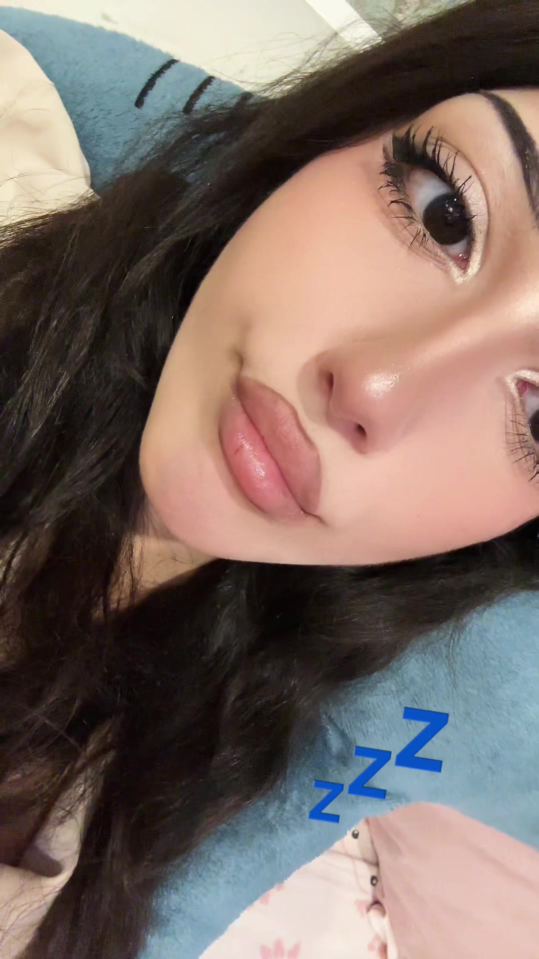 @✱