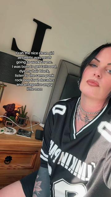 @⛓️Louise._.Sinead 🖤