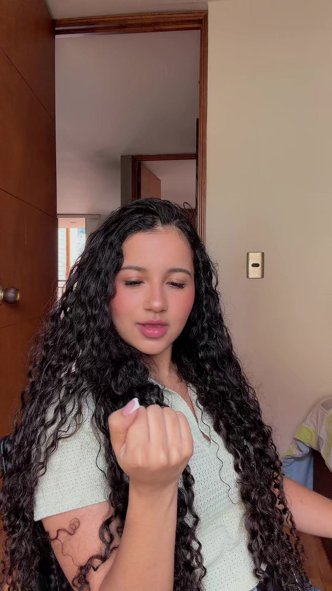@Angieleon_24