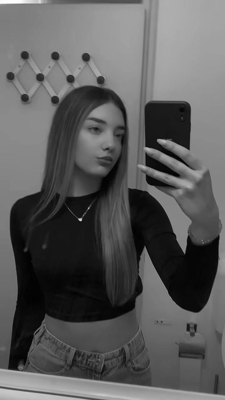 @𝒱𝑀