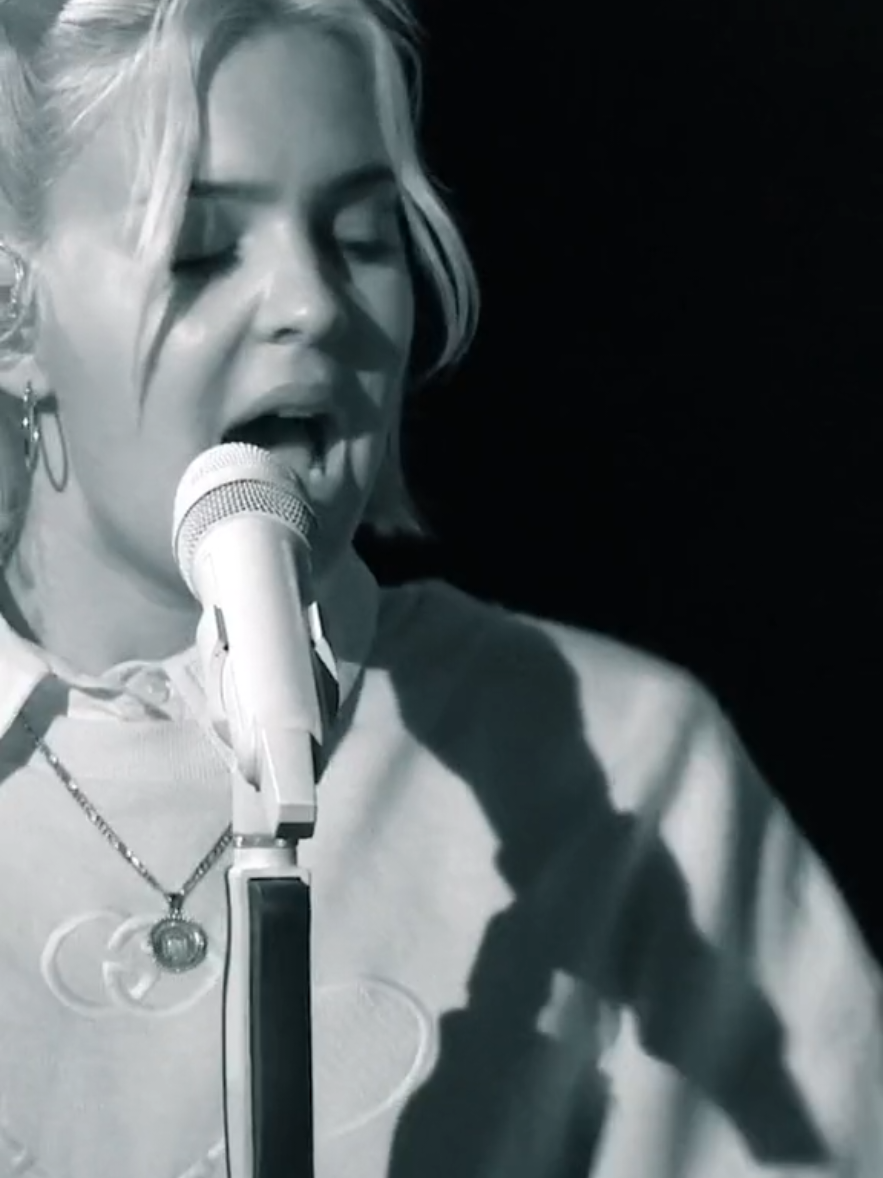 @Liane | Anne-Marie Fan page