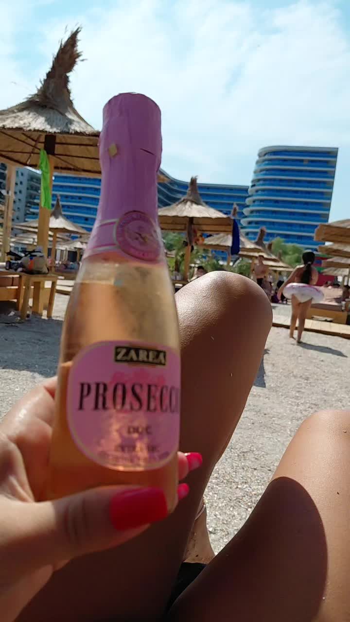 @Anisia