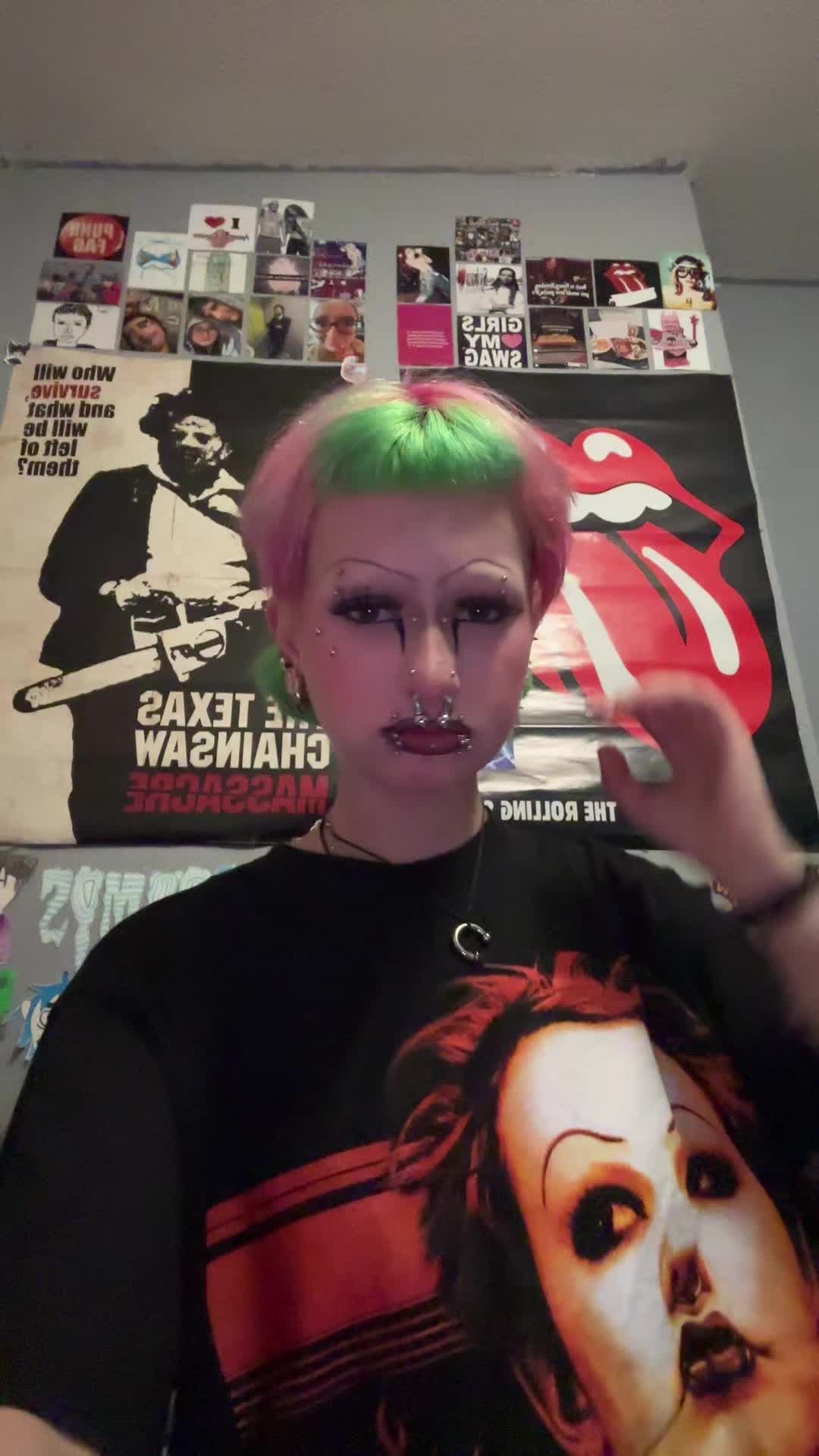 @☢︎