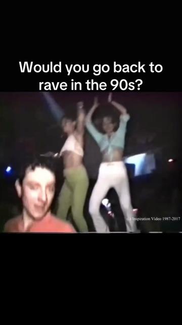 @No Phone 📵 Just Rave🕺