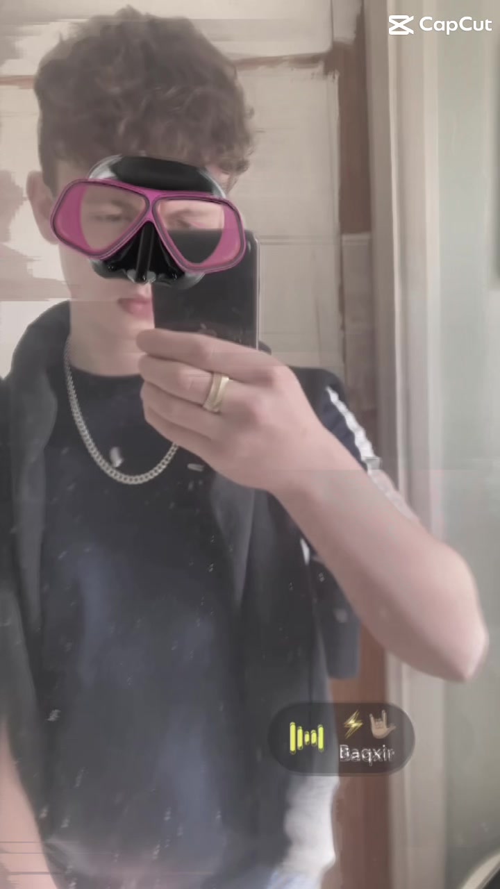 @strxly258