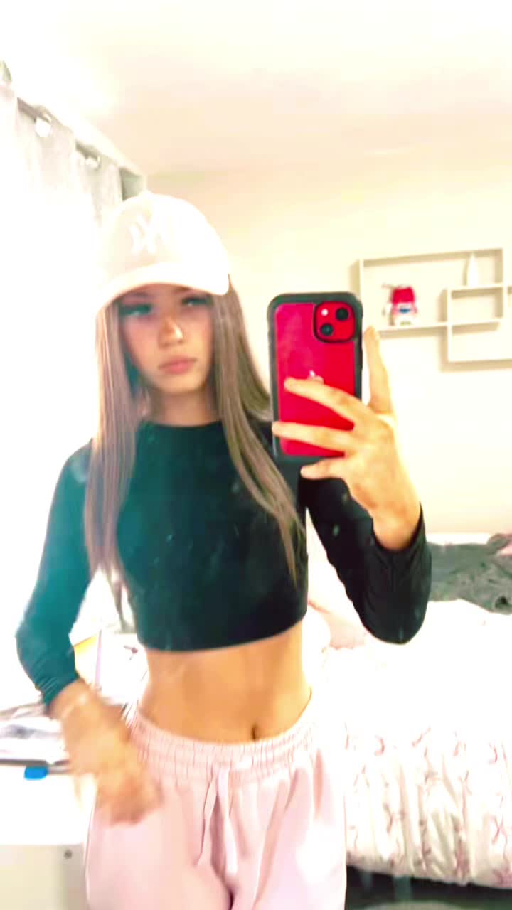 @Ella