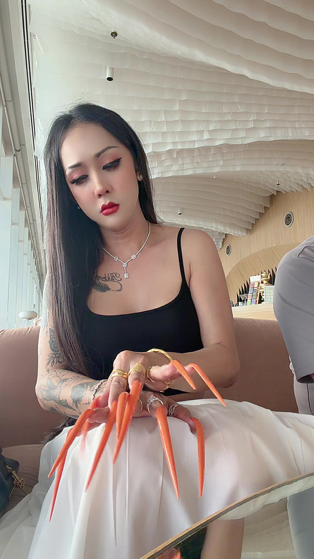 @ផ្កា ស្រពោន សំអាងការបាត់ដំបង
