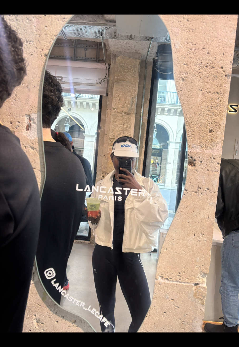 @notzaraye