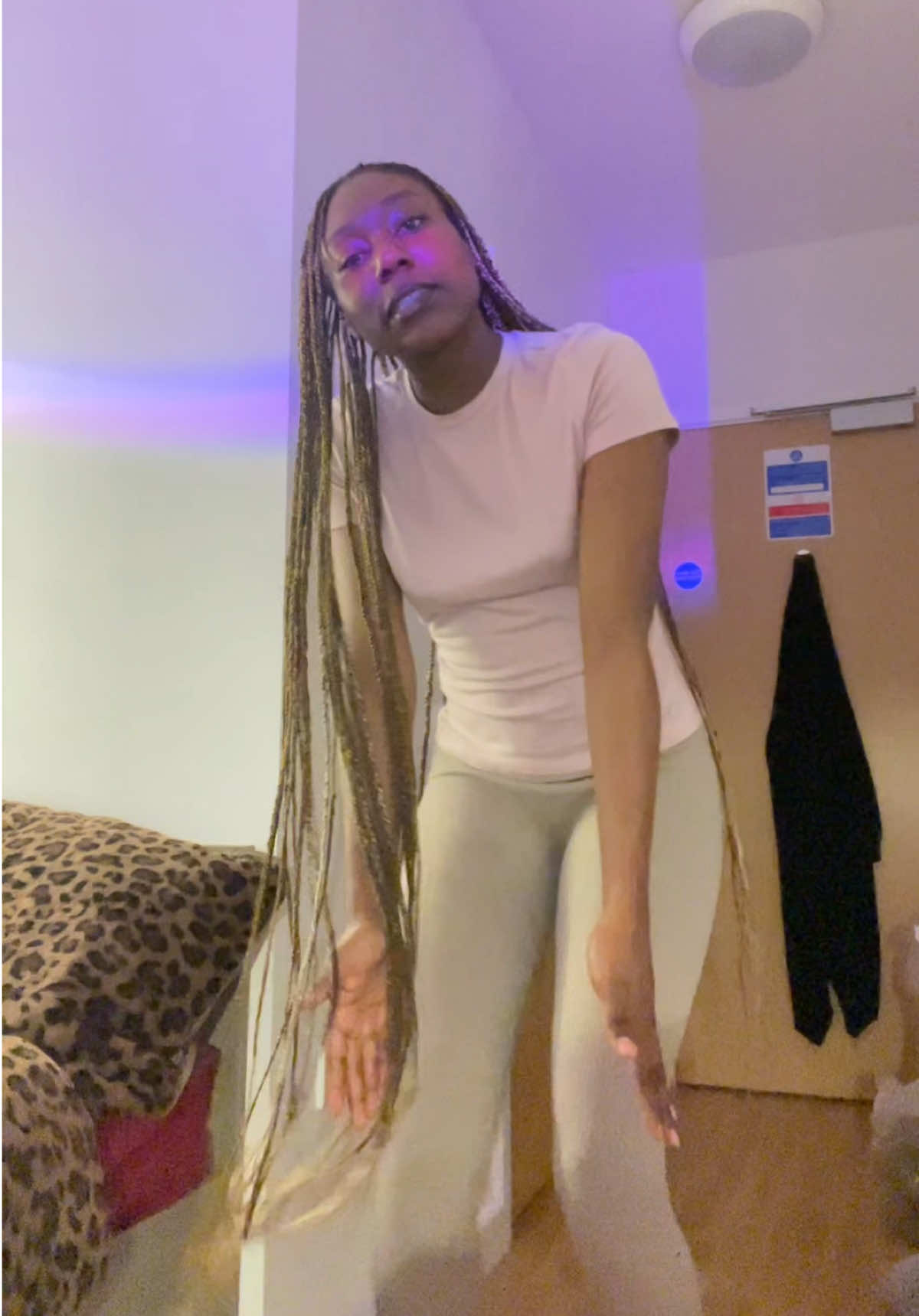 @auntieamz