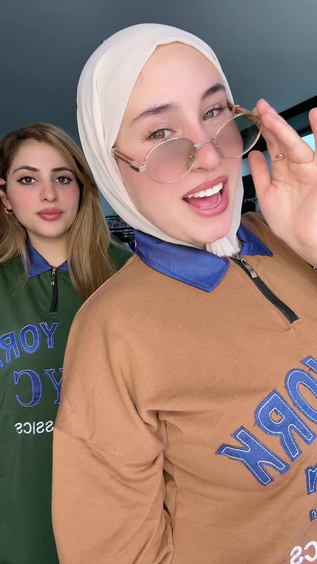 @Ella