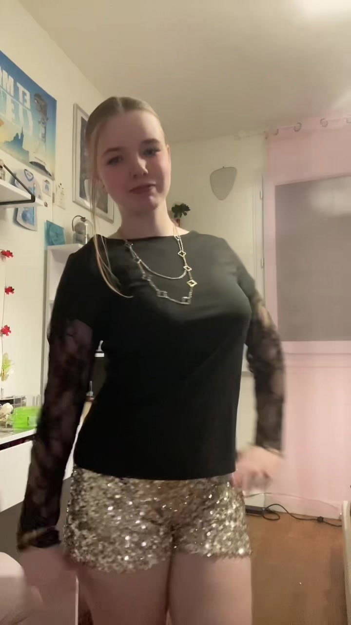 @𝓐𝓷𝓰𝓮'✰