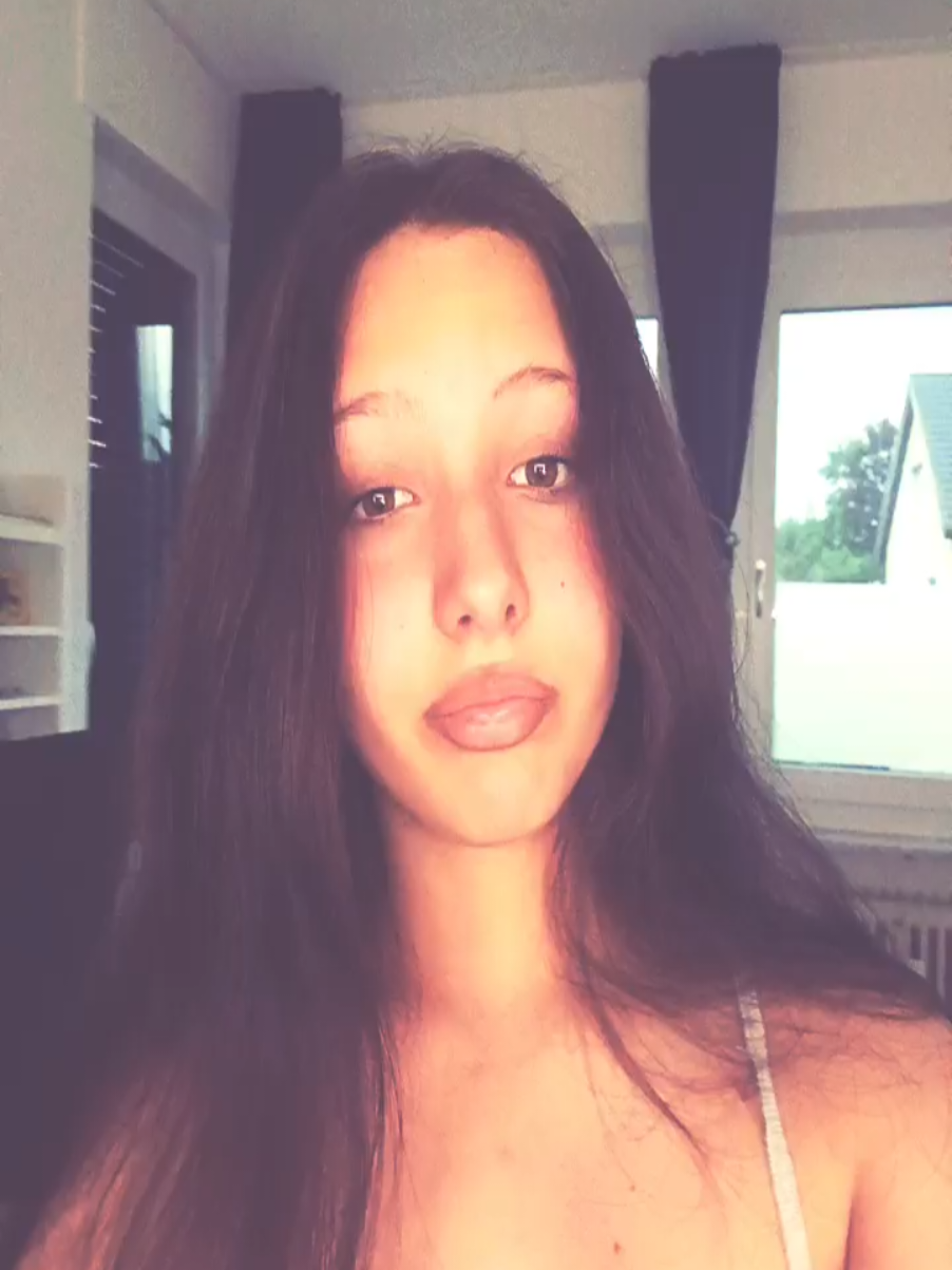 @AYLAAAA