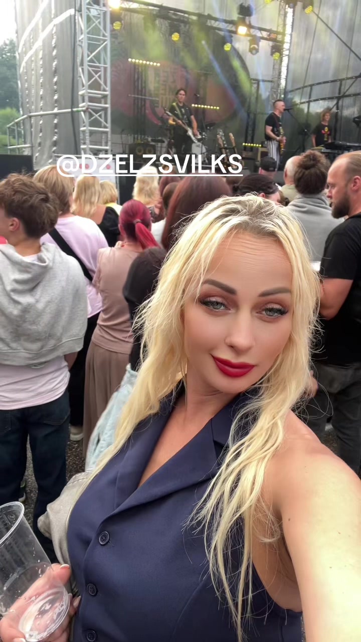 @Simona🇱🇻🇦🇹🇳🇴