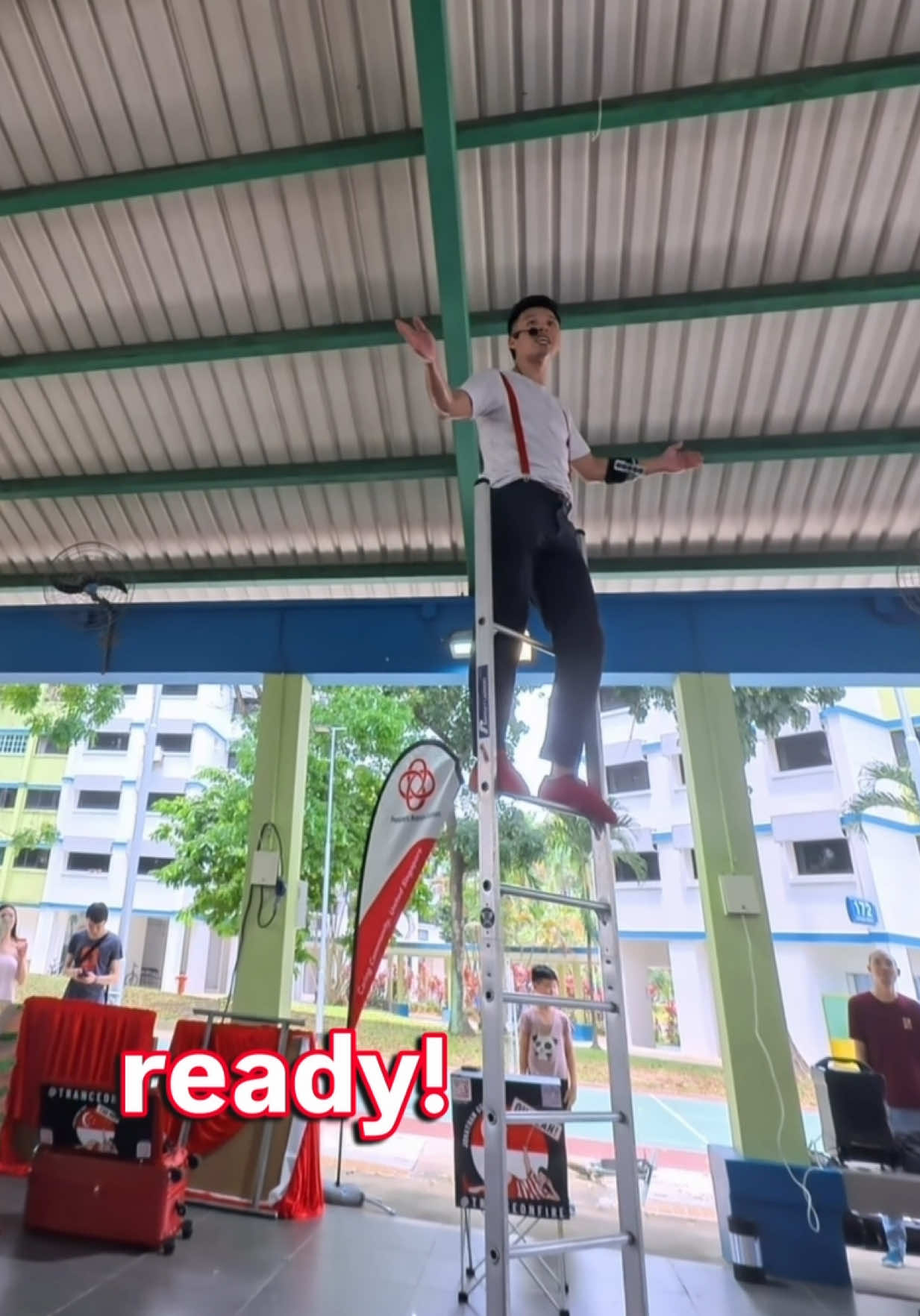 @Jonathan Goh the Circus Artist