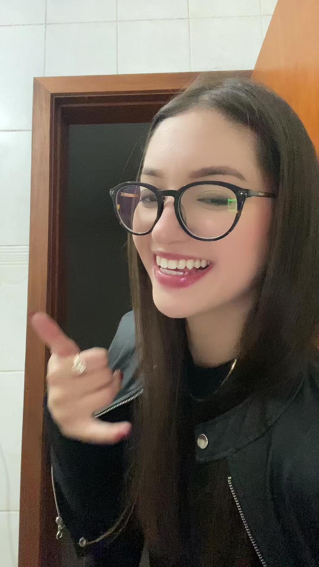 @Tain&aacute;_Ruhnt