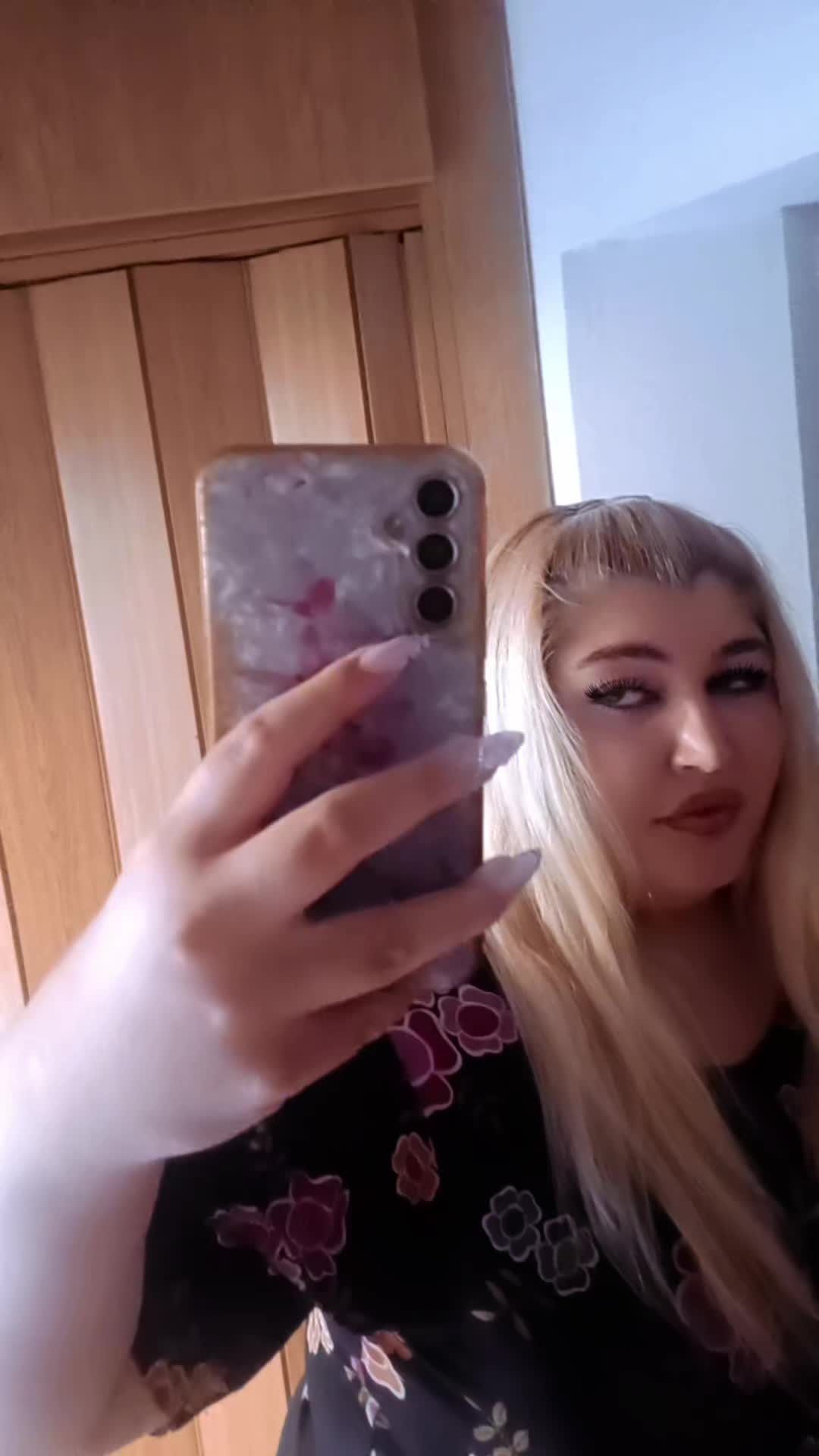 @lara_queen