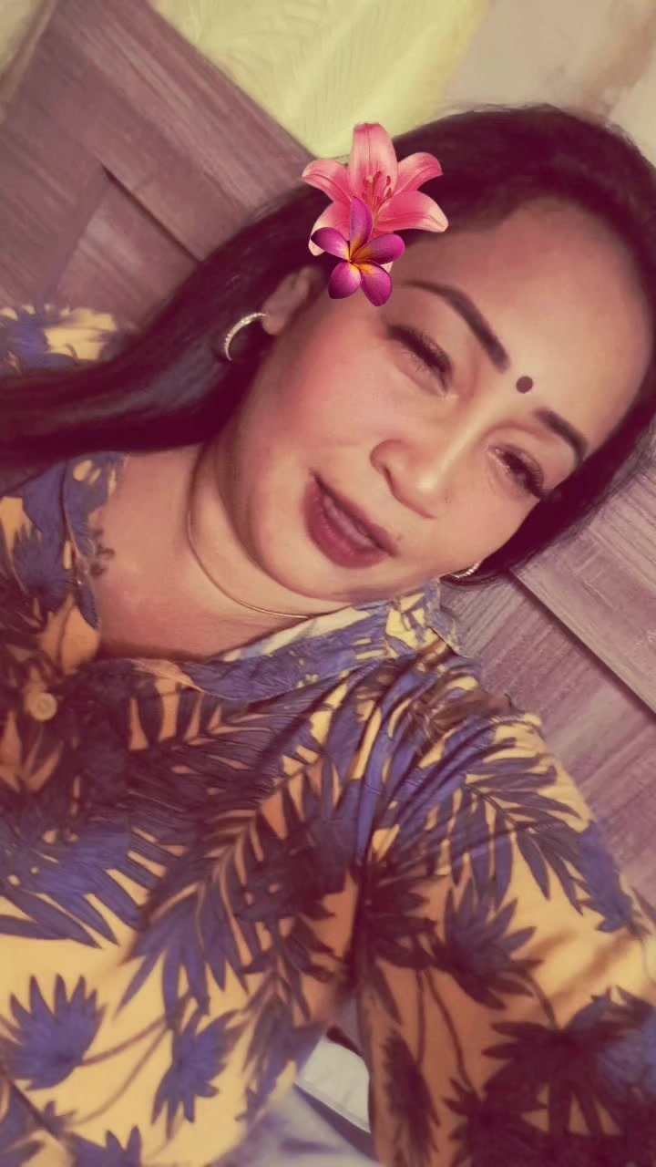 @Brinda_😗