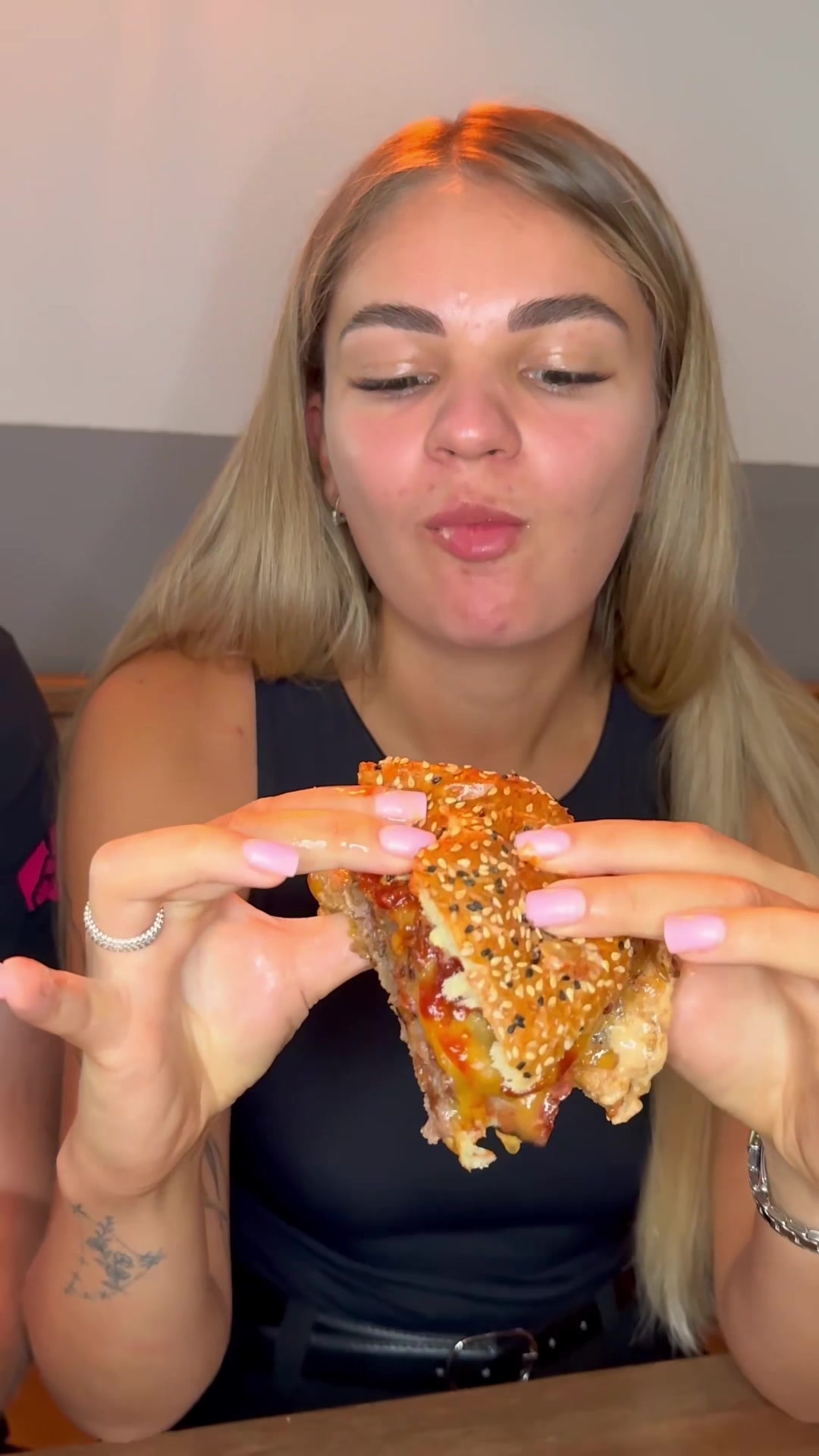 @To_je_žr&aacute;dlo