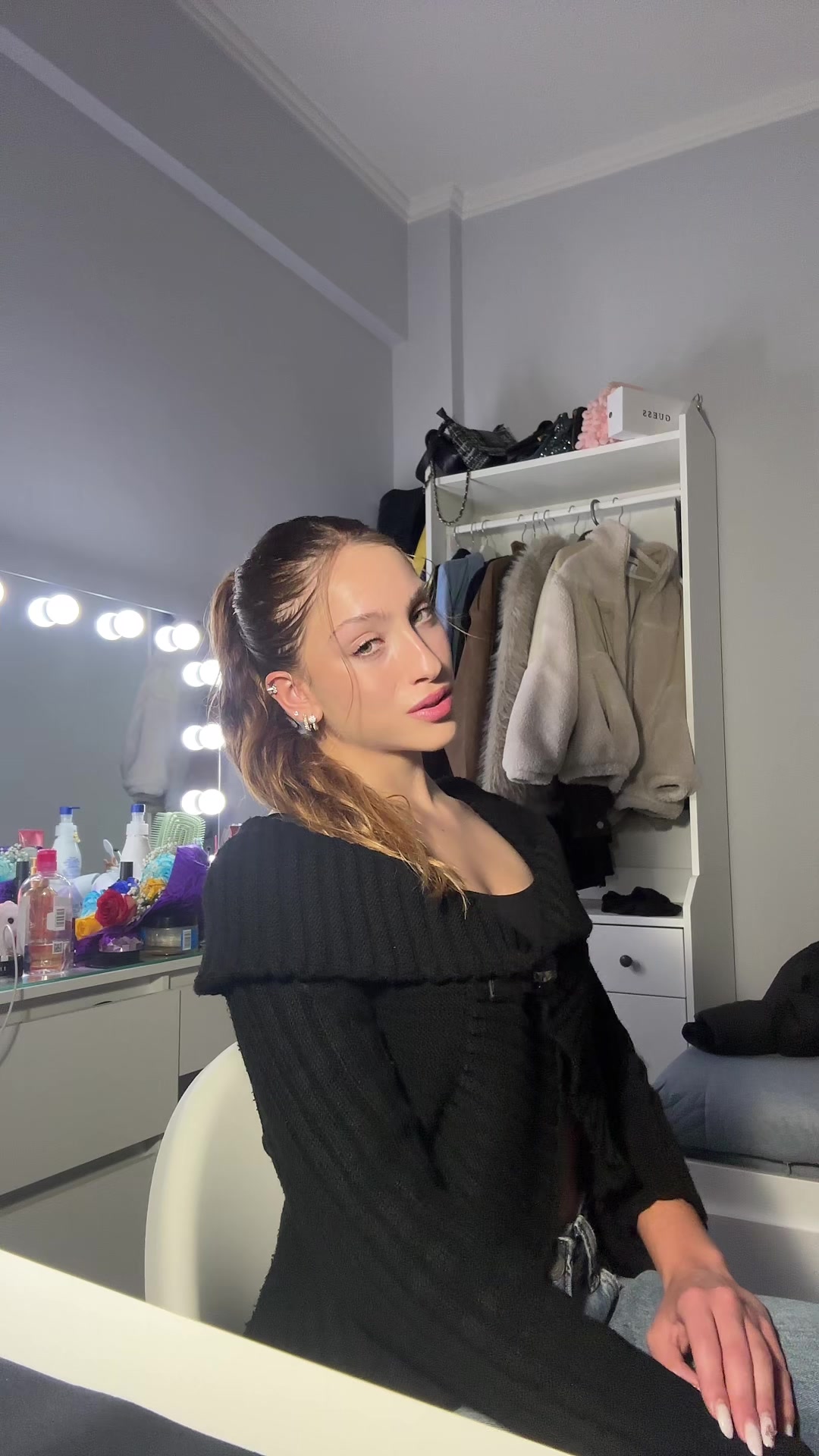 @Nikoliaa