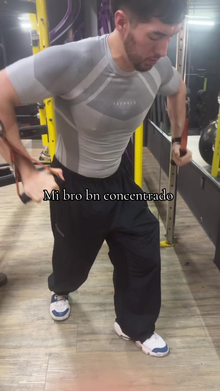 @Dani🌪