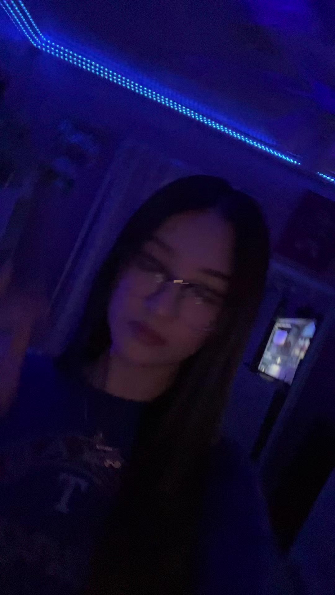 @𝓔