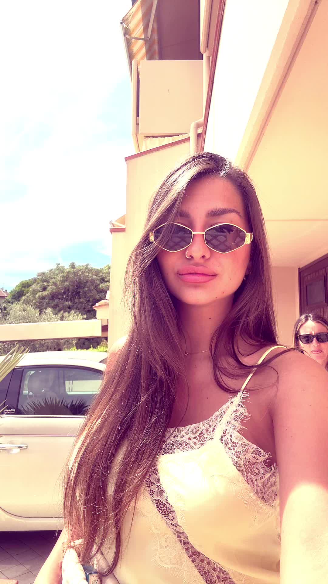 @canirebecca