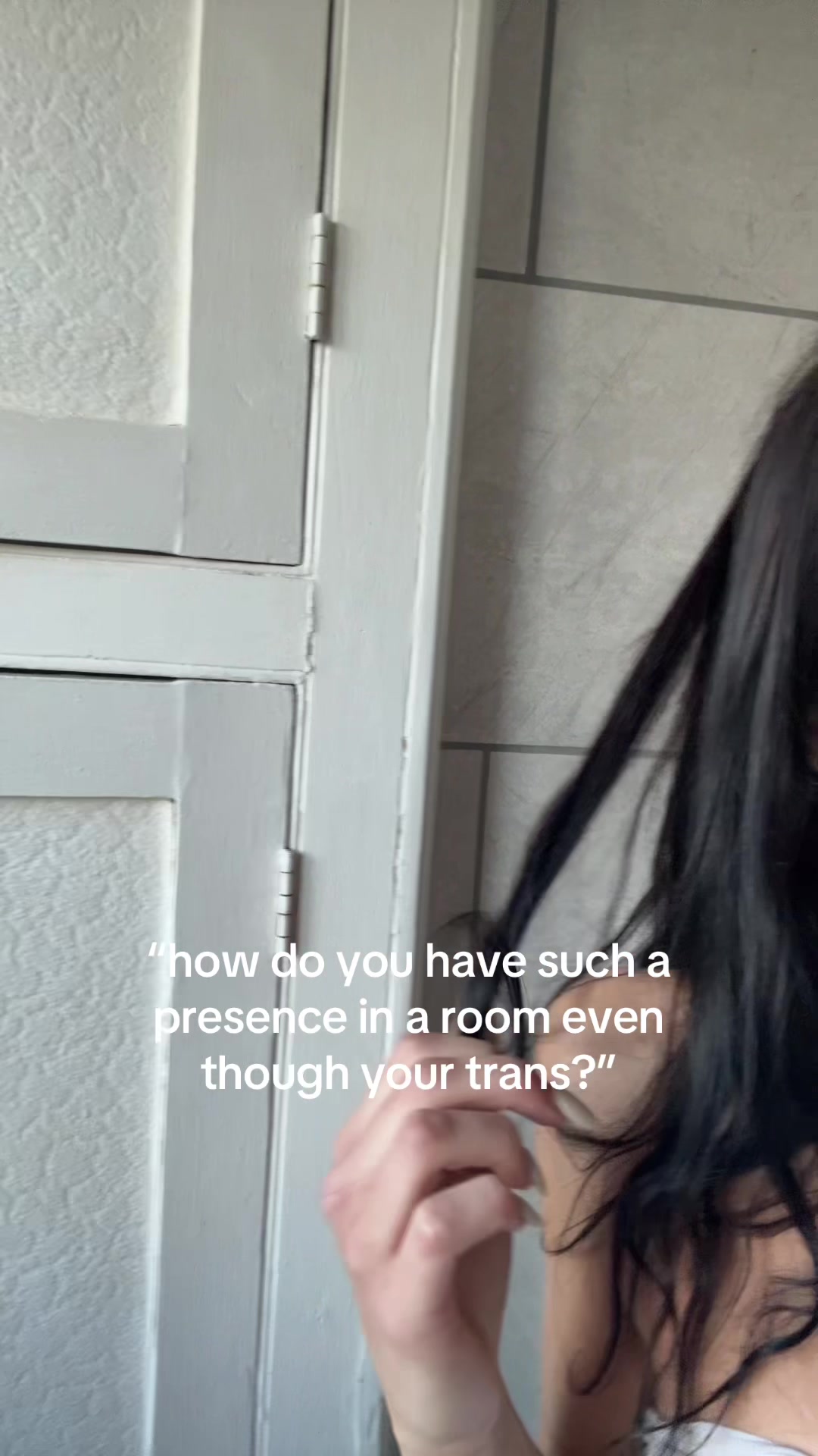 @￼