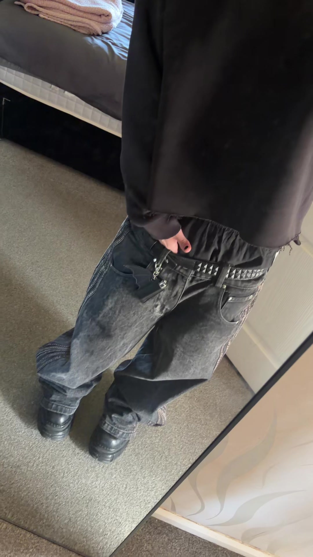 @bladeisonmywrist