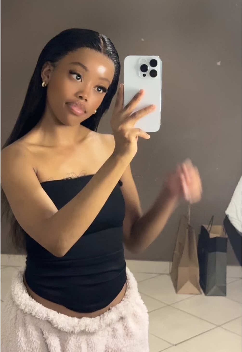 @_𝓉𝓈𝒽𝓌𝒶𝓃𝑒𝓁.𝑜