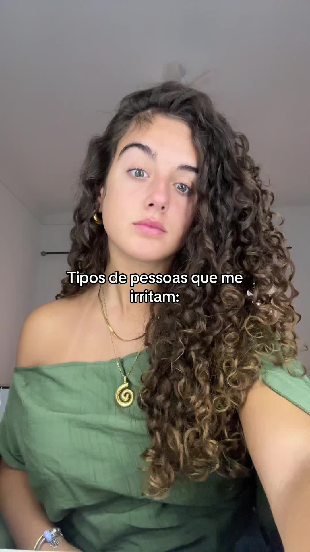 @laratorrez_