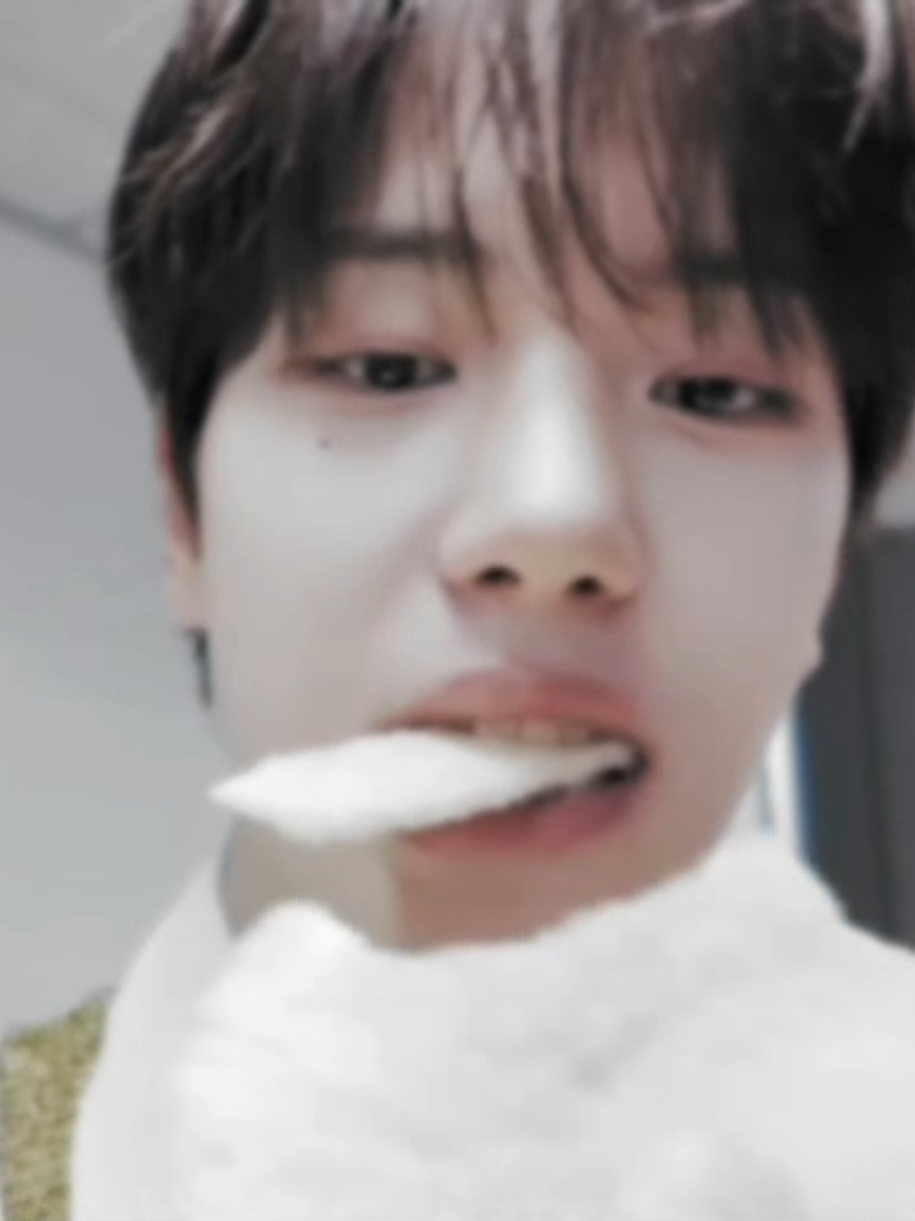 @e̲ilyn  ݁   ˖ ♡ ( wof🍊 )