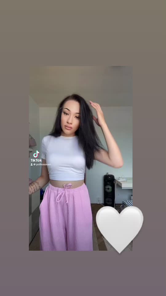 @polhosova
