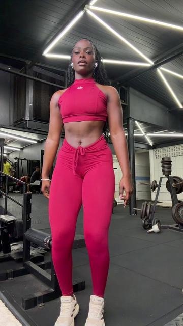 @kellysantos