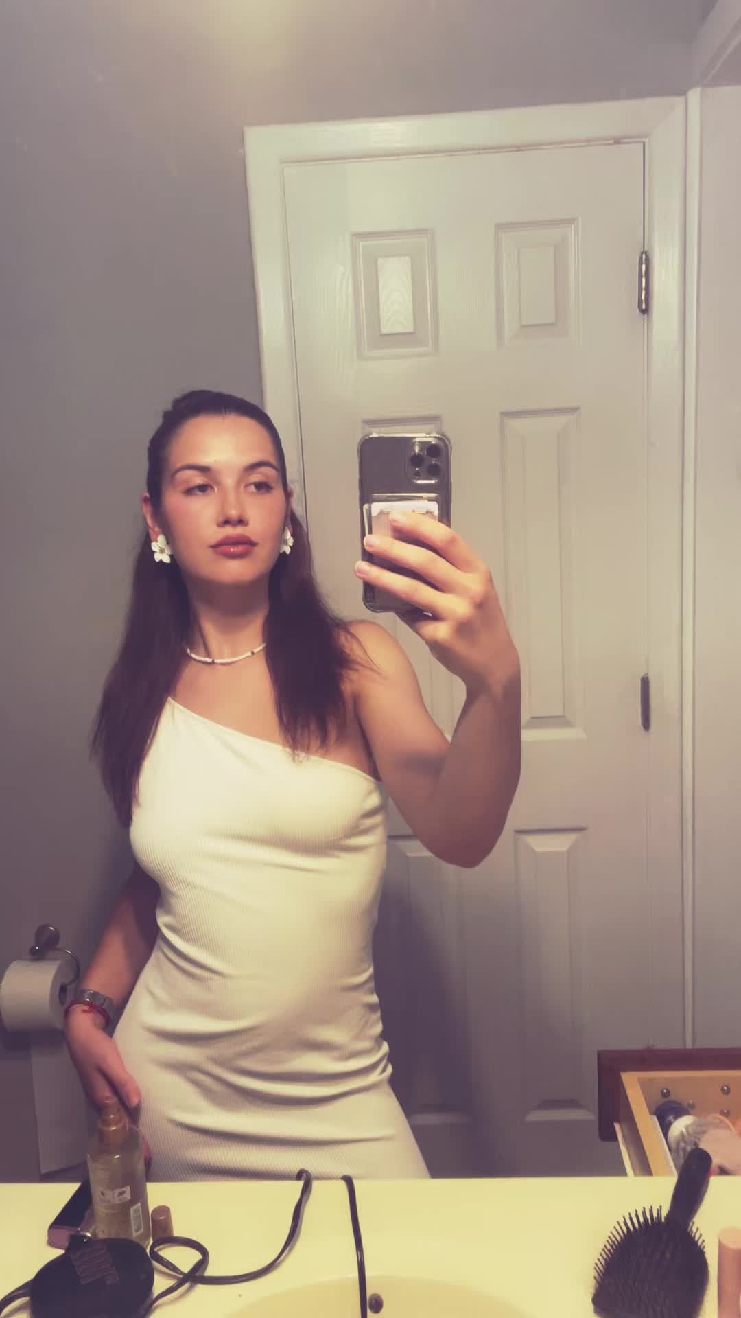 @Larisa