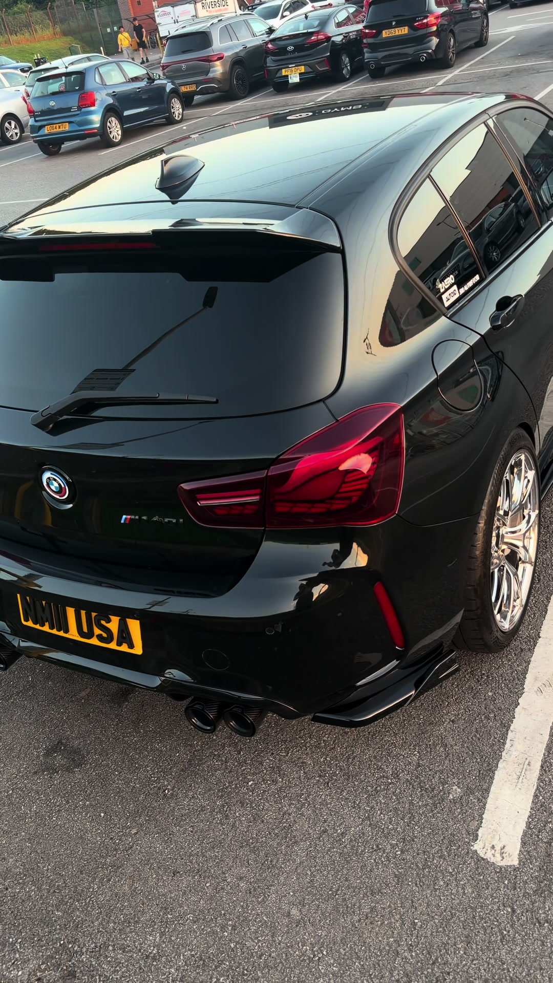 @6IXBLAK