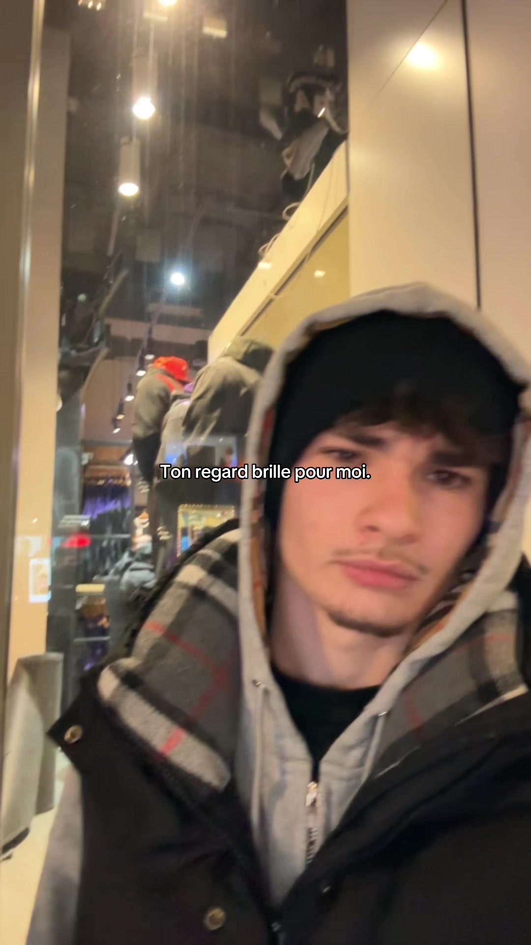 @~