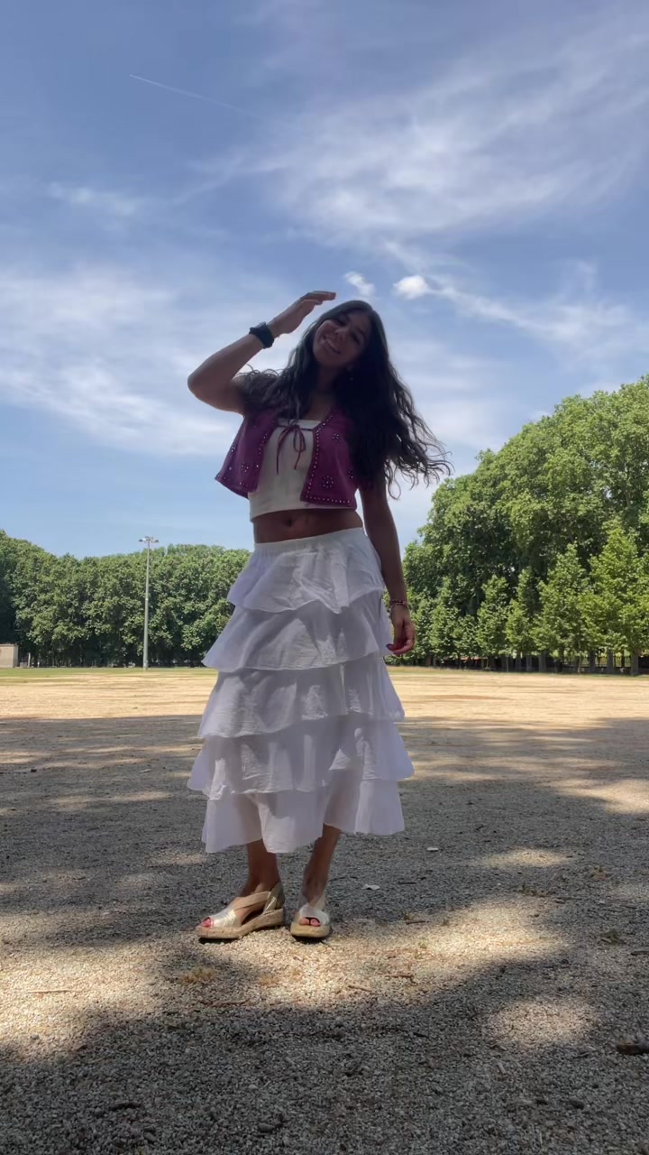@júlia