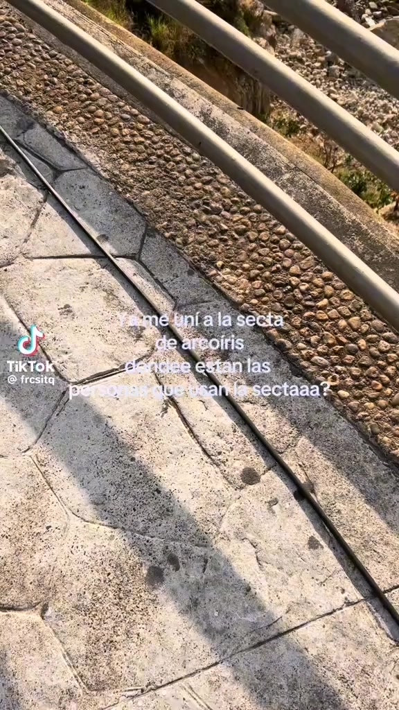 @𝓐𝓵𝓮𝔁𝓪 secta arcoiris🌈