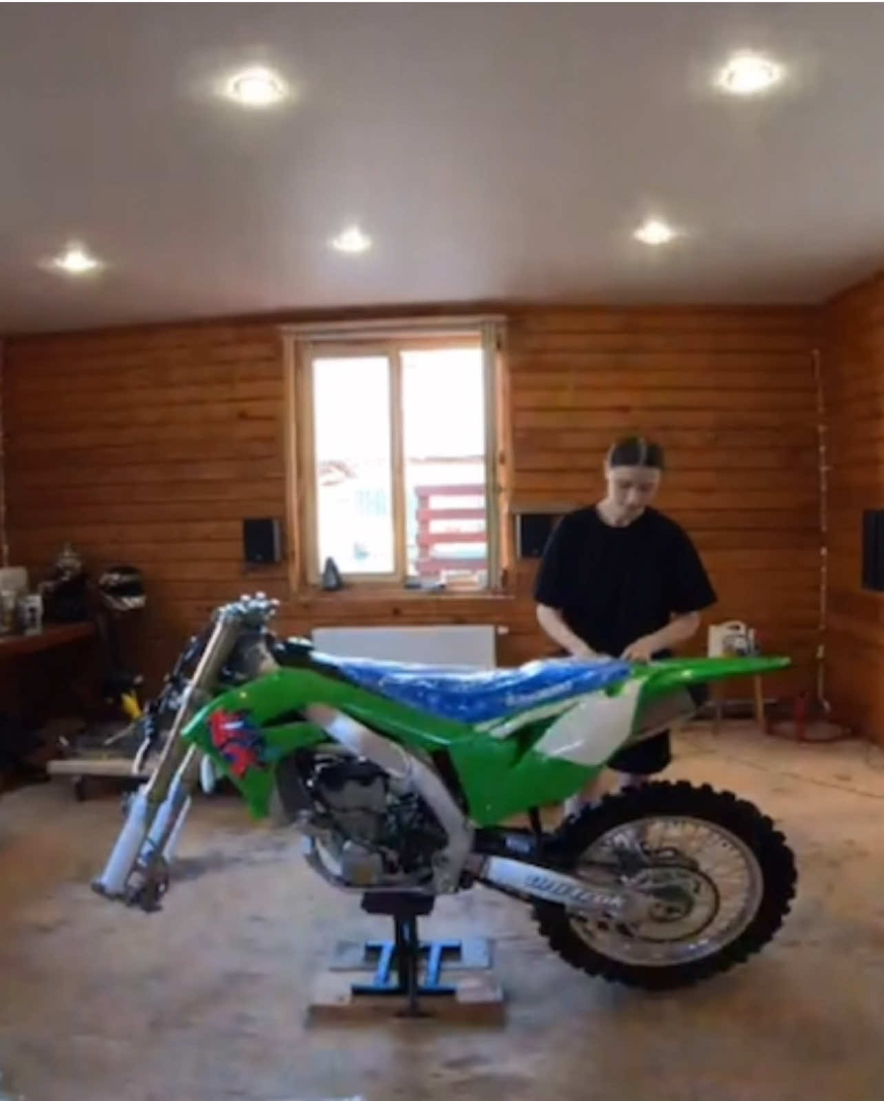 @Kawasaki_7_MX