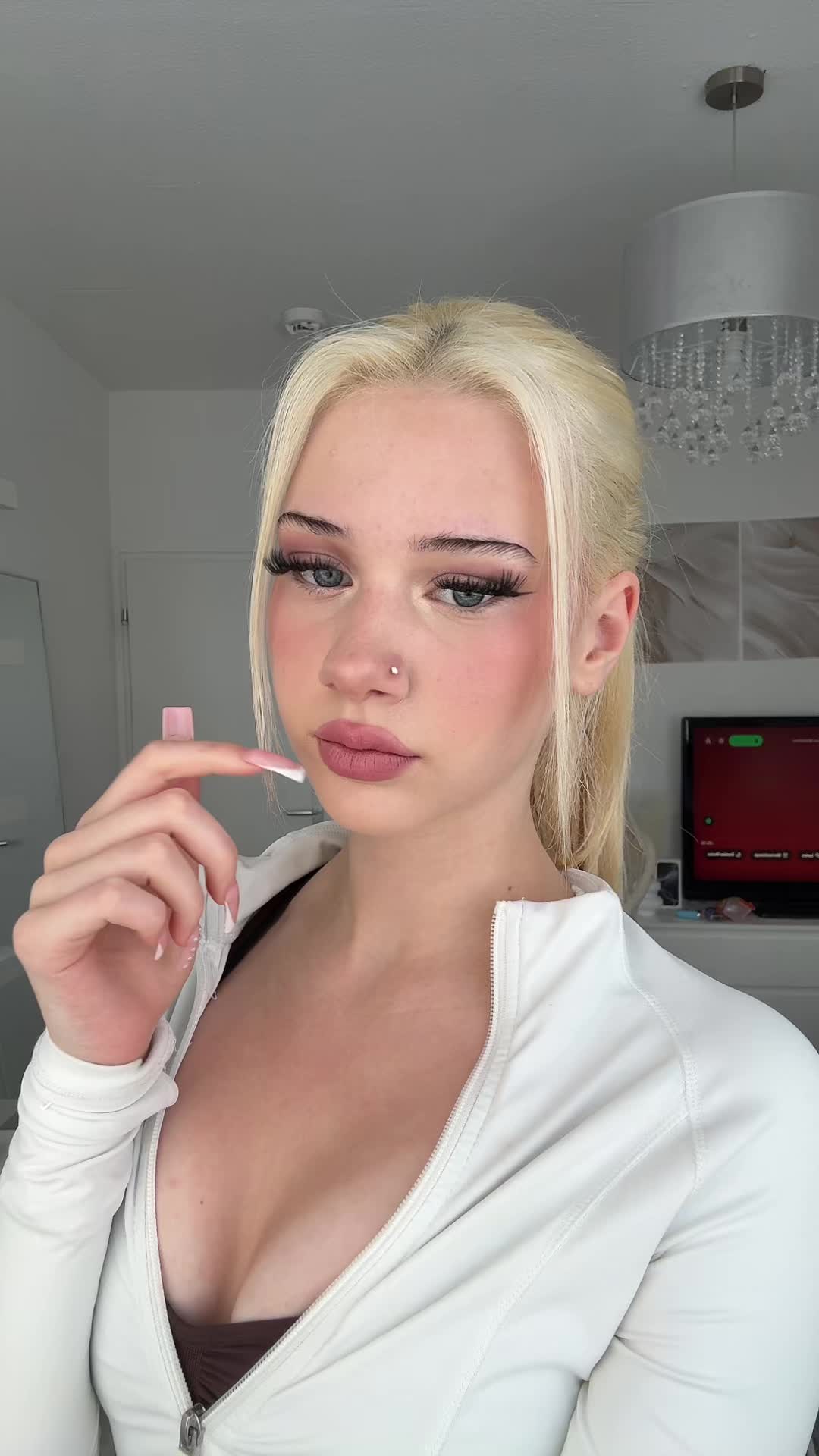 @𝐉𝐚𝐬𝐦𝐢𝐧