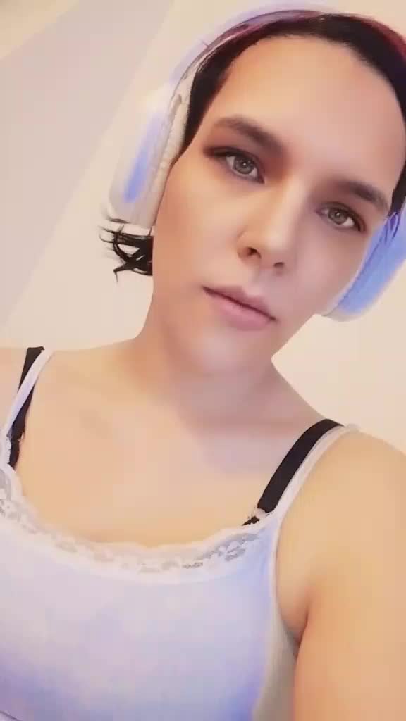 @MadeleineLenox18