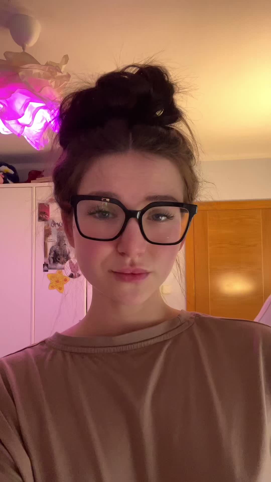 @vikaellaa