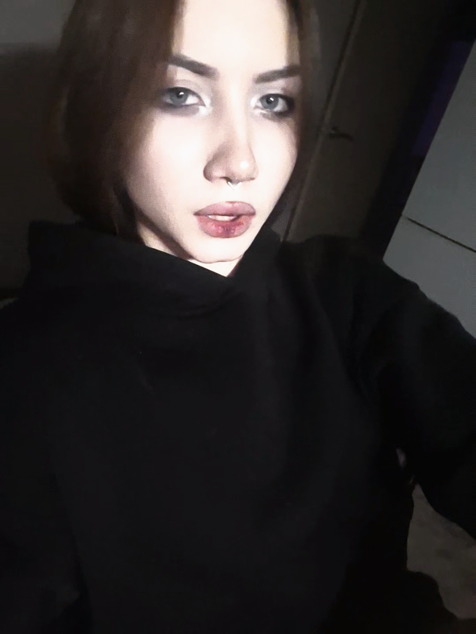 @🖤