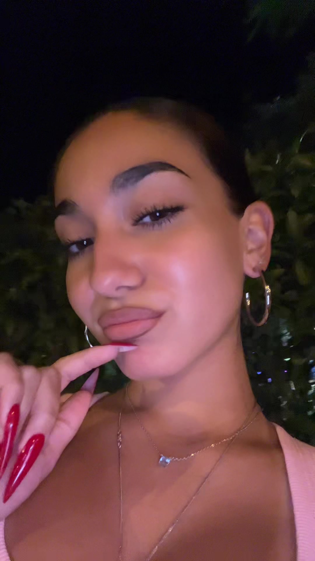 @Angiee