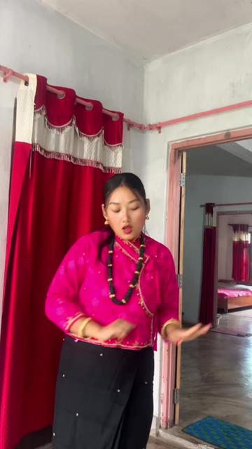 @Fareesha gurung🥂