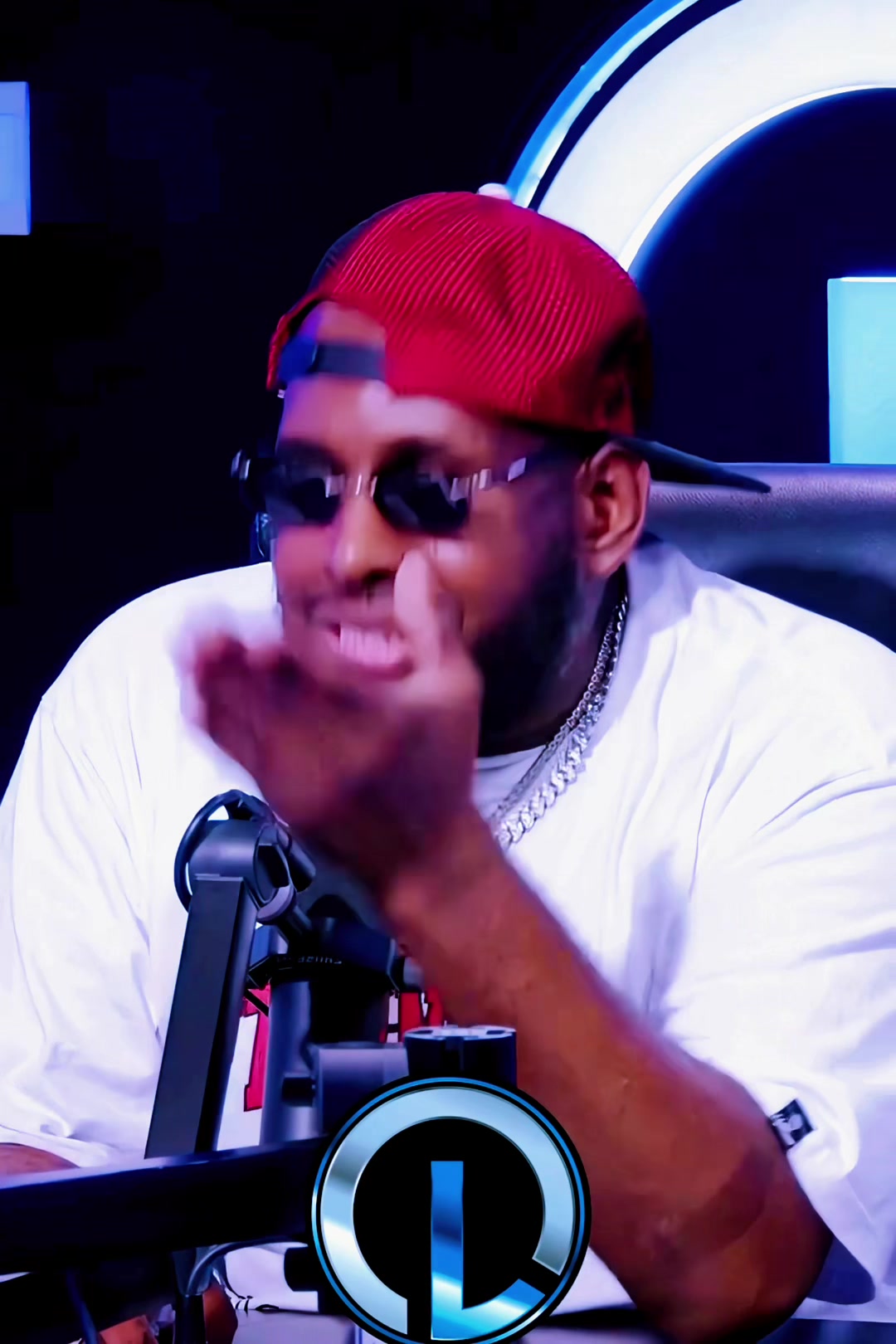 @Mr Black La Fama