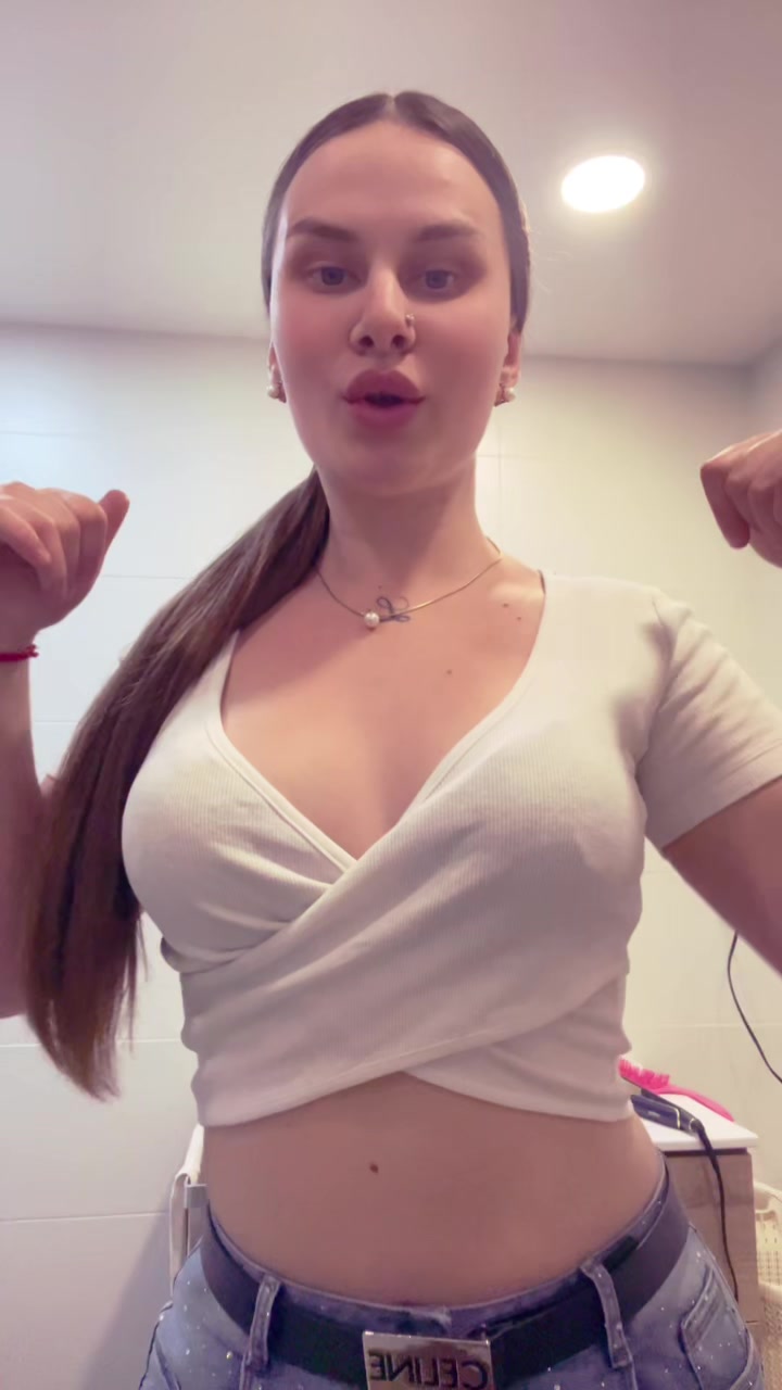 @laaruumaanaa21