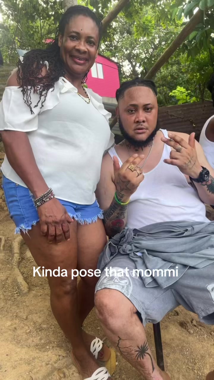 @hot_frass