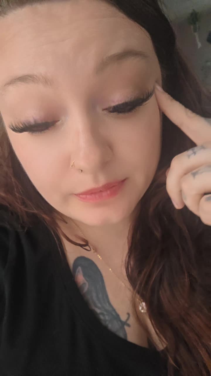 @HisQueen👑
