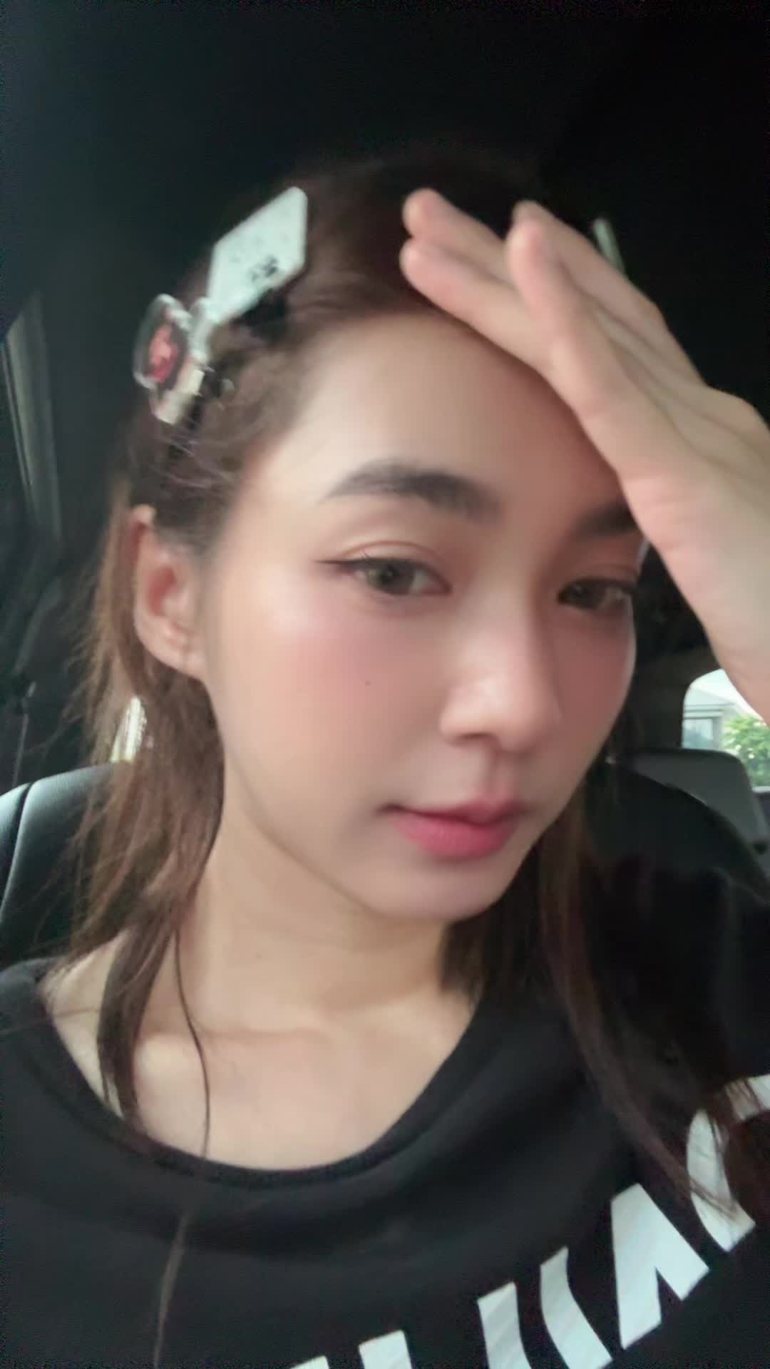 @นี่กิ๊ฟตี้ นั่นใครล่ะ